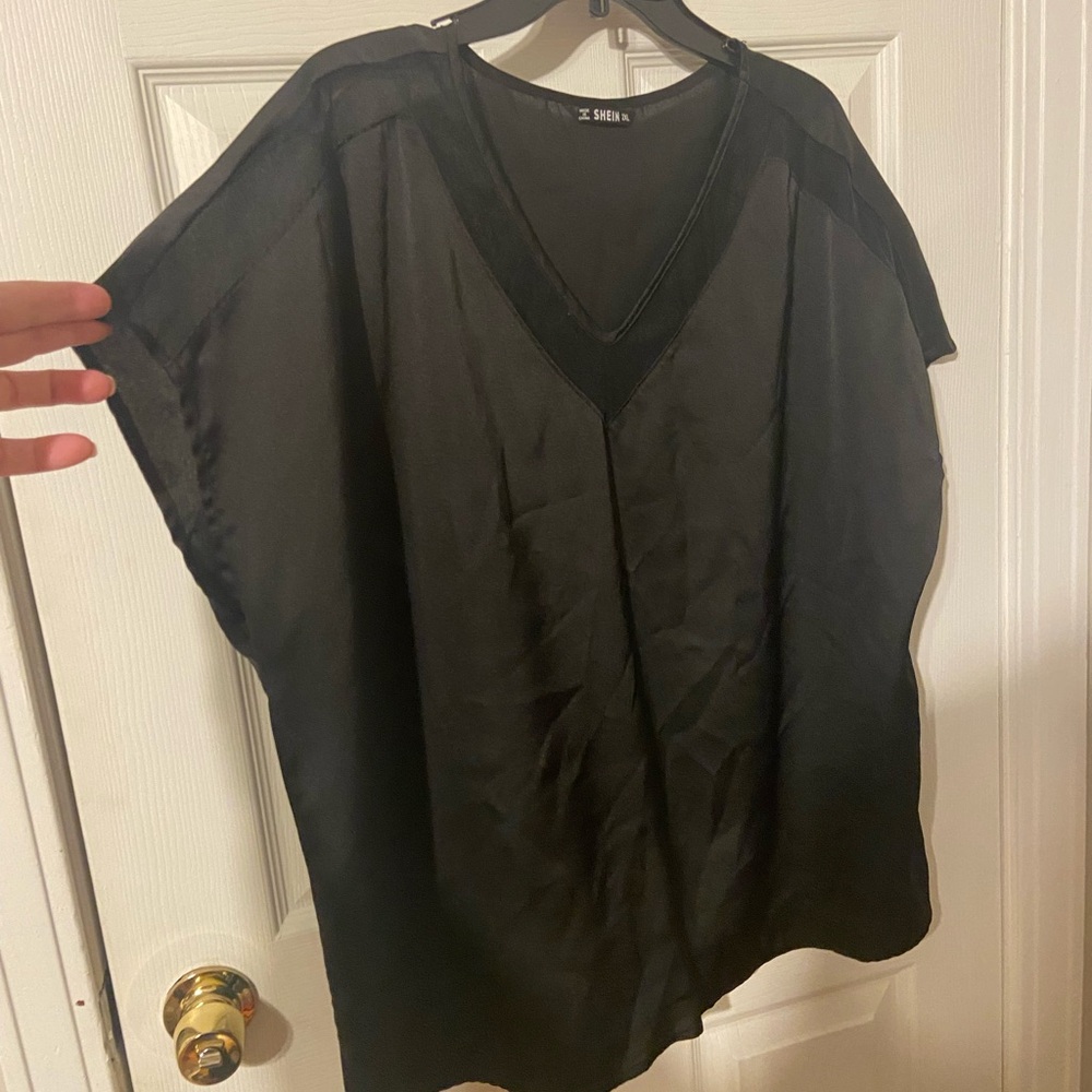 SHEIN Black V-Neck Short Sleeve Silky Blouse 2x